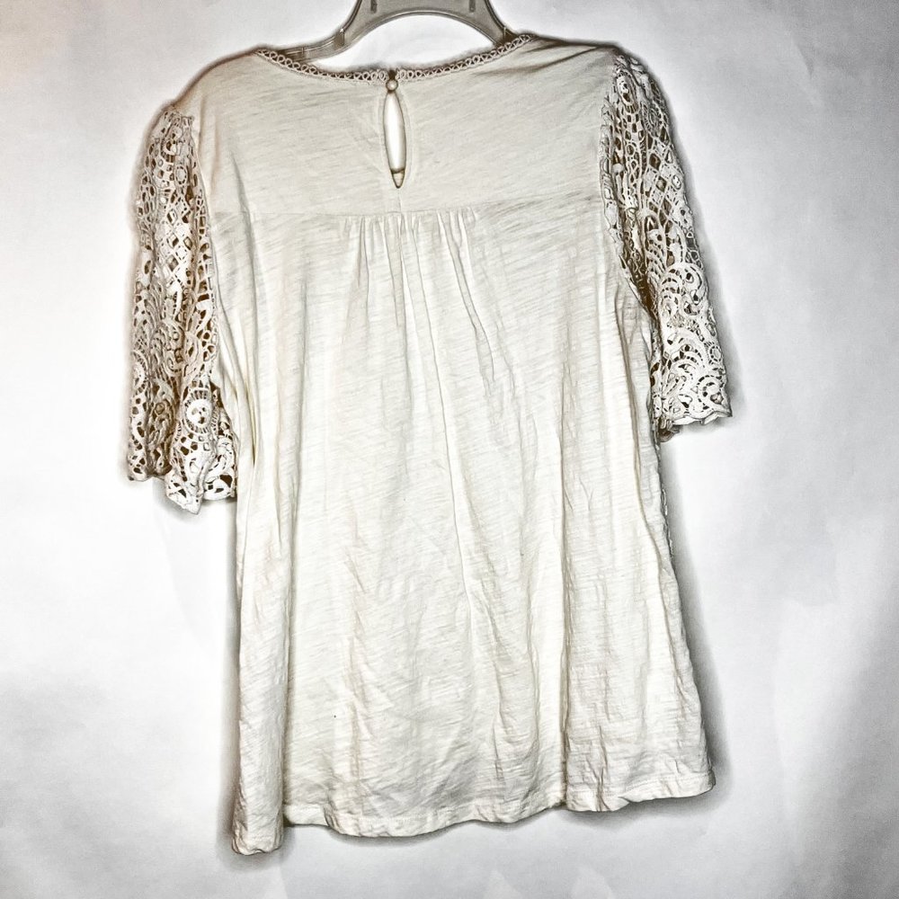 Eri + Ali | Suzy Cream Crochet Top - Picture 3 of 6